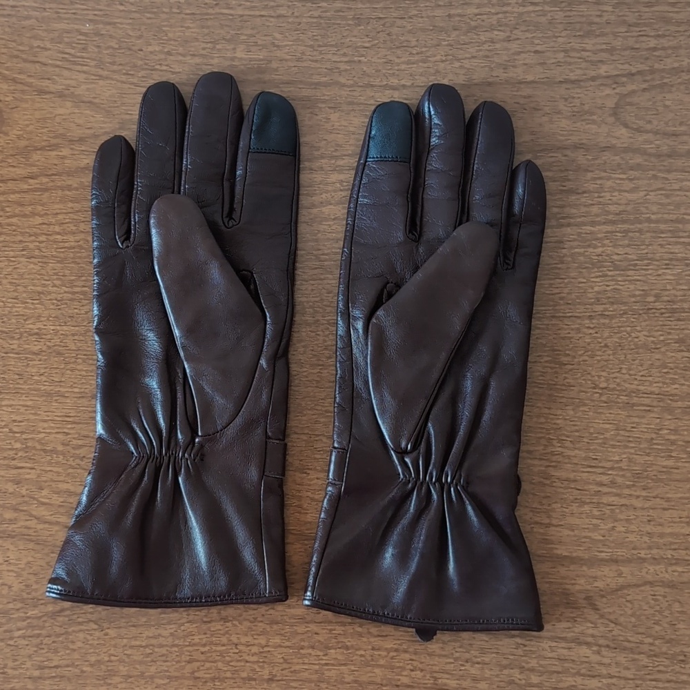 Cole Haan Women's Size Medium Gold Buckle Accent Soft Genuine Leather Gloves - Picture 4 of 10